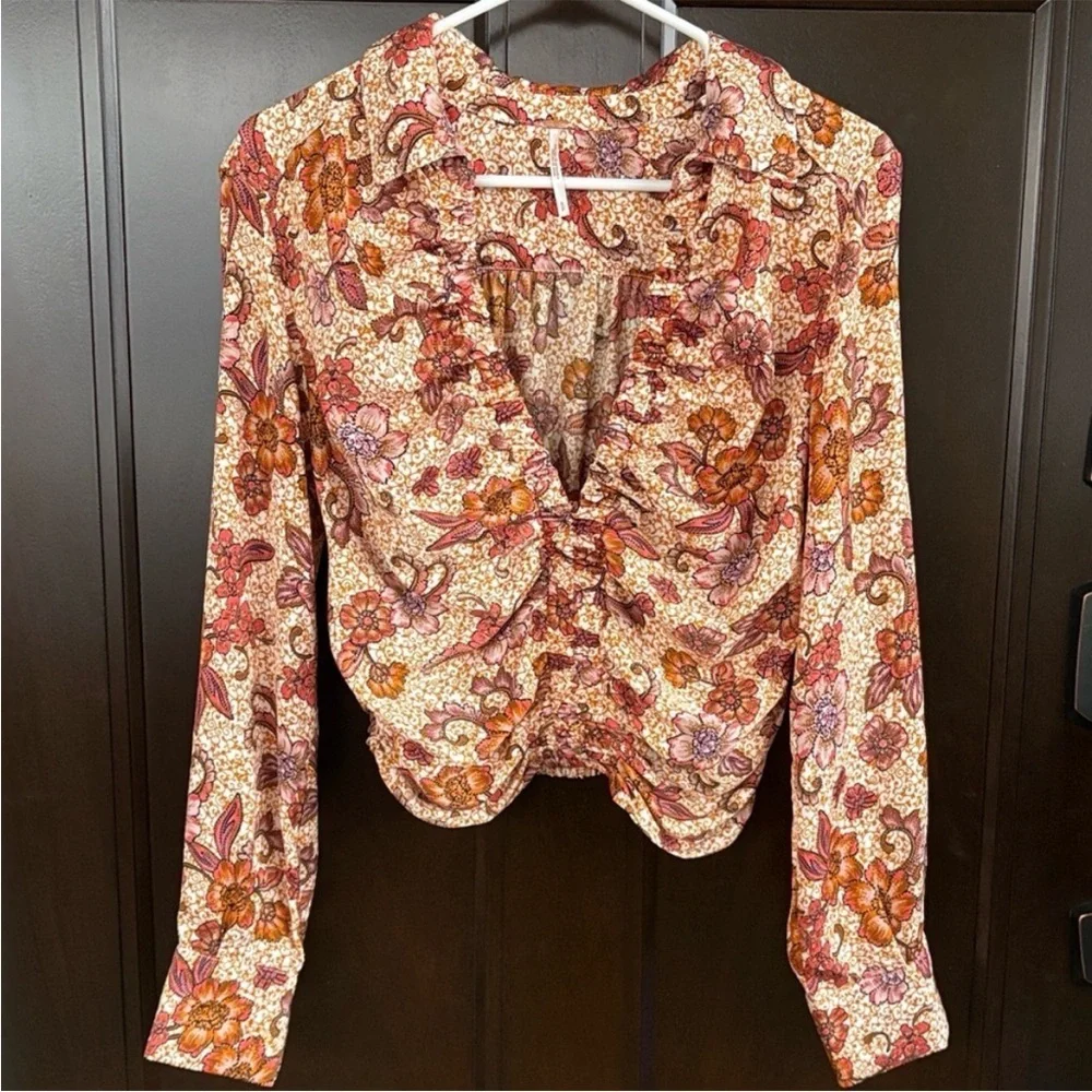 Like New Free People I Got You Floral V Neck Top Size Small Retail $98.00